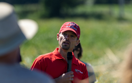 Prof. Damon Smith (Left) Lectures at Arlington Field Days in Arlington, WI. Photo by Anders Gurda, UW-Madison Plant Pathology.
